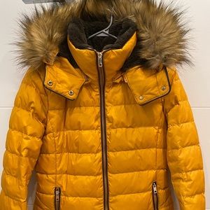 Zara Women’s Puffer Jacket